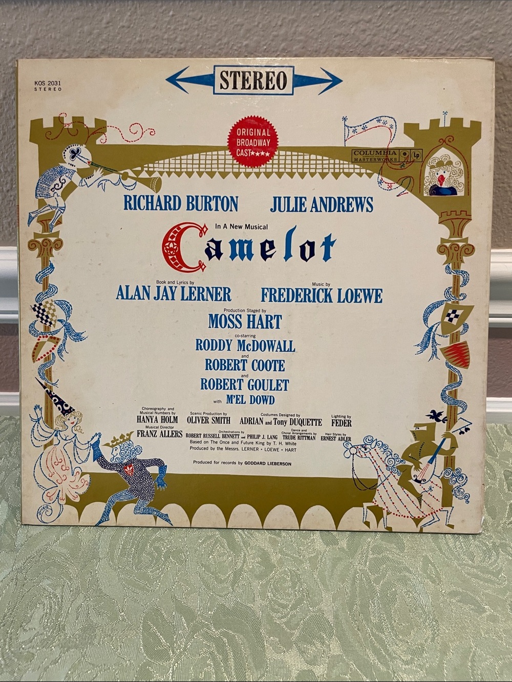 Camelot Original Broadway Cast Vinyl Album - Richard Burton & Julie Andrews 1960